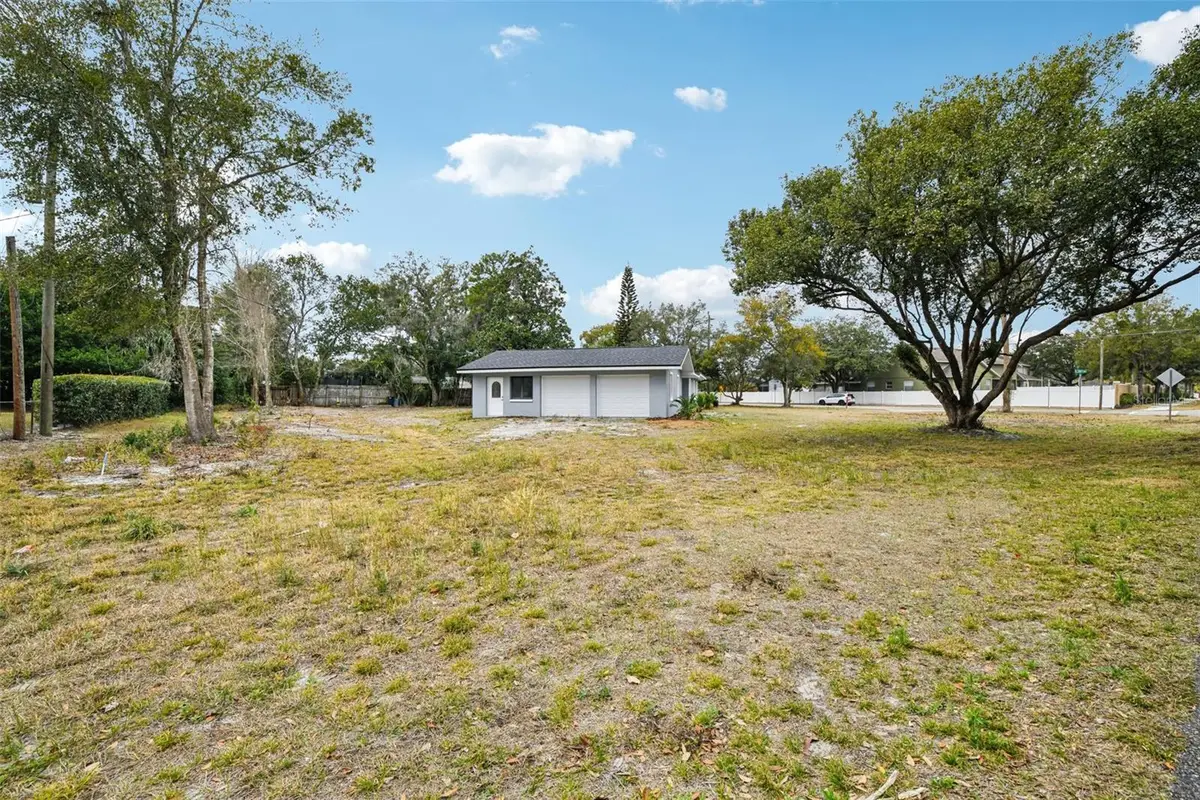 560 E 2nd Street, Chuluota, FL 32766 - #1
