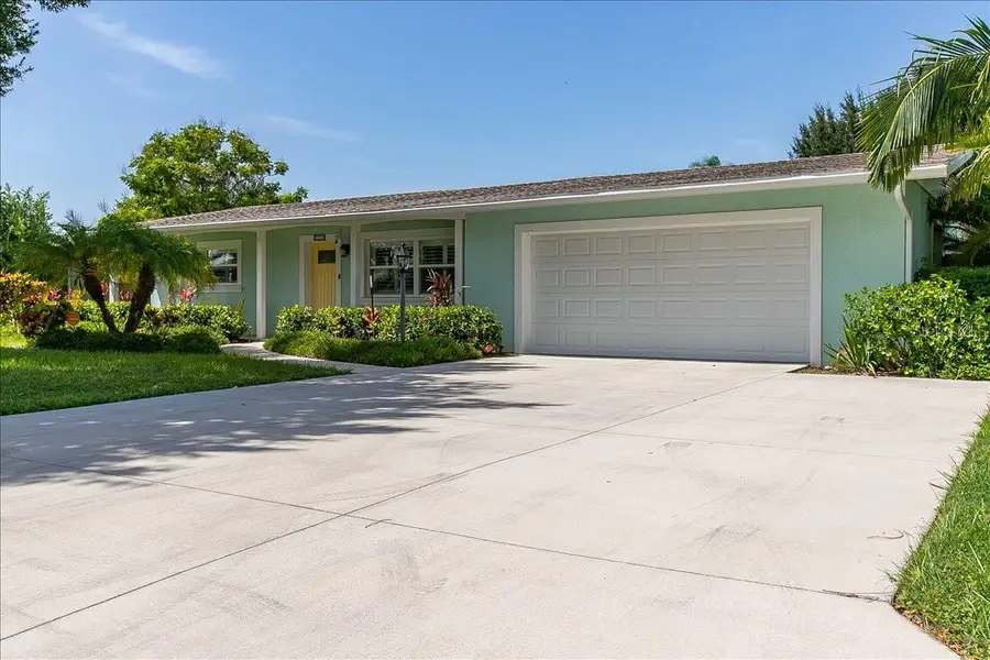 5724 10th Avenue Drive W, Bradenton, FL 34209 - #2