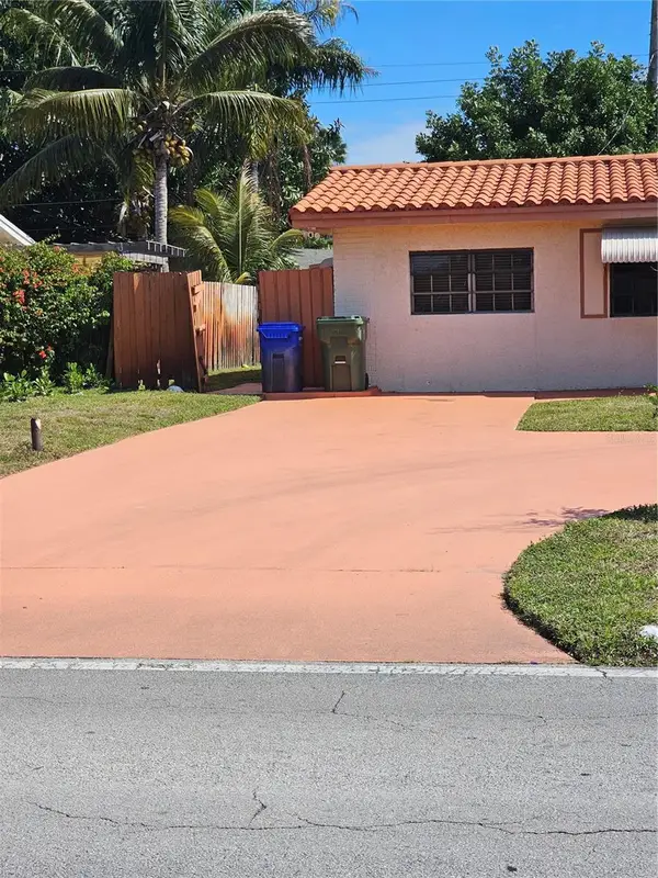 1561 NW 77th Way, PEMBROKE PINES, FL 33024