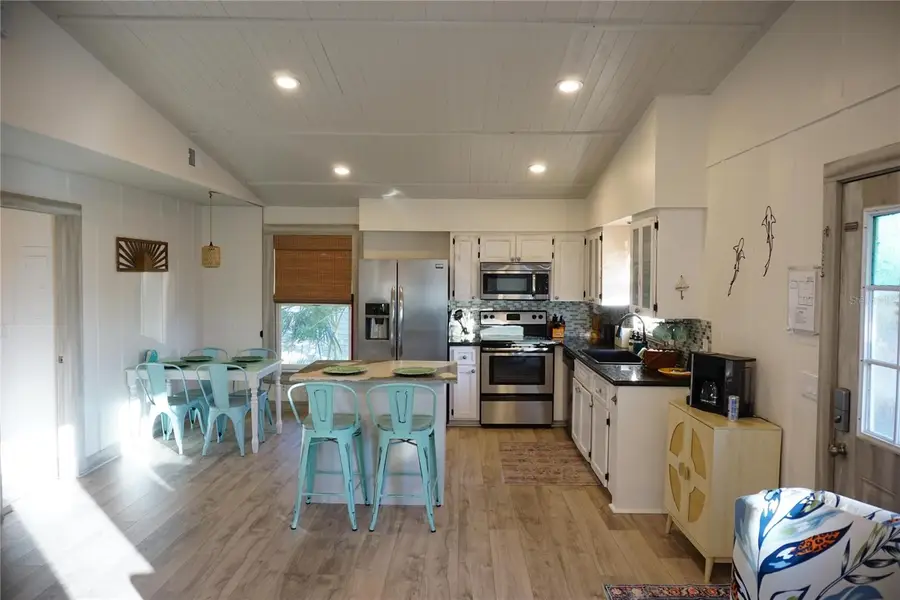 2504 Avenue B, Bradenton Beach, FL 34217 - #2