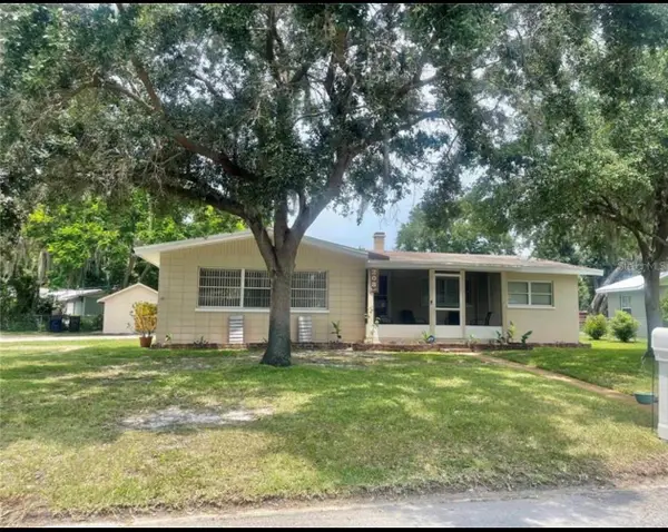 208 Lake Dale Dr, AUBURNDALE, FL 33823