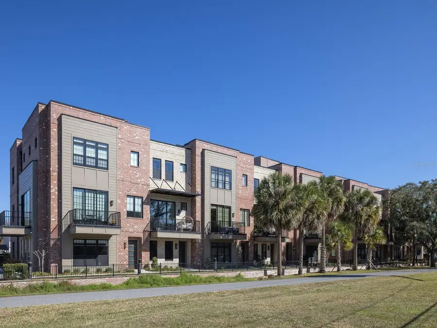 64 N Park Avenue, Winter Garden, FL 34787 - #2