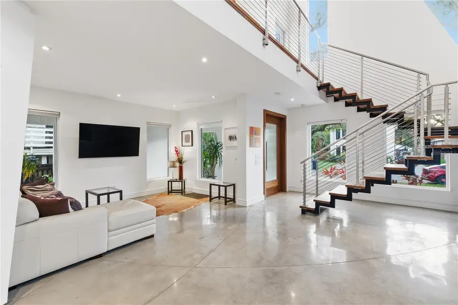 6108 S Elkins Avenue, Tampa, FL 33611 - #2