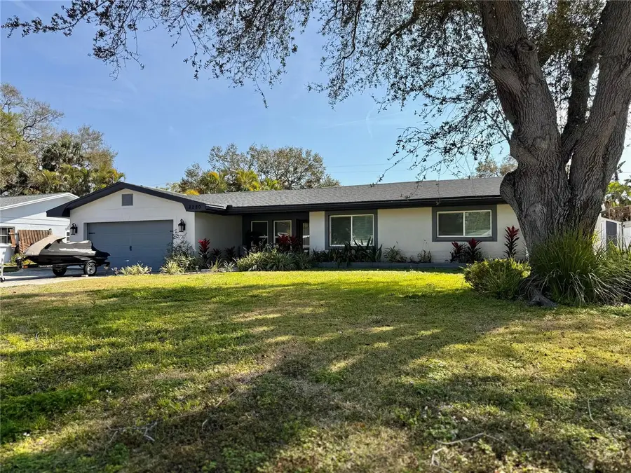 8280 32nd Avenue N, Saint Petersburg, FL 33710 - #2