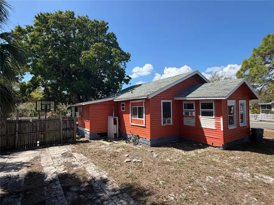 2500 Oakdale Street S, Saint Petersburg, FL 33705 - #2