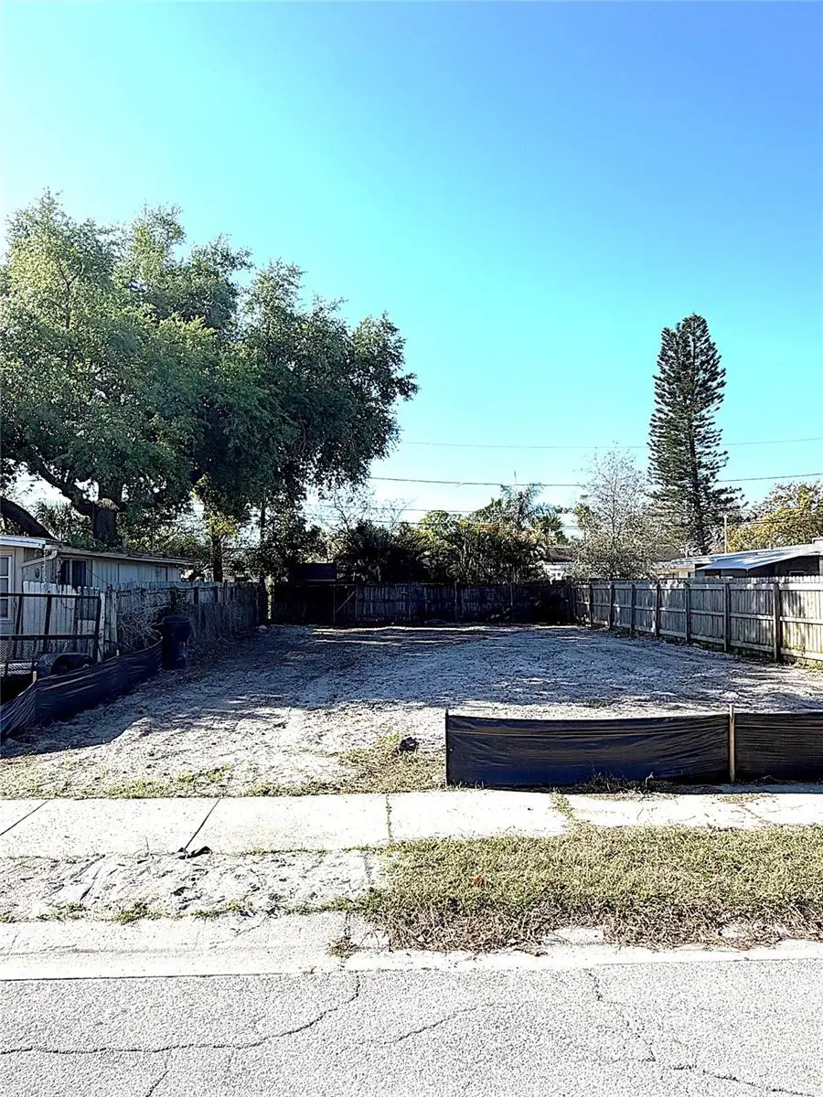 2126 43rd Avenue N, Saint Petersburg, FL 33714 - #2