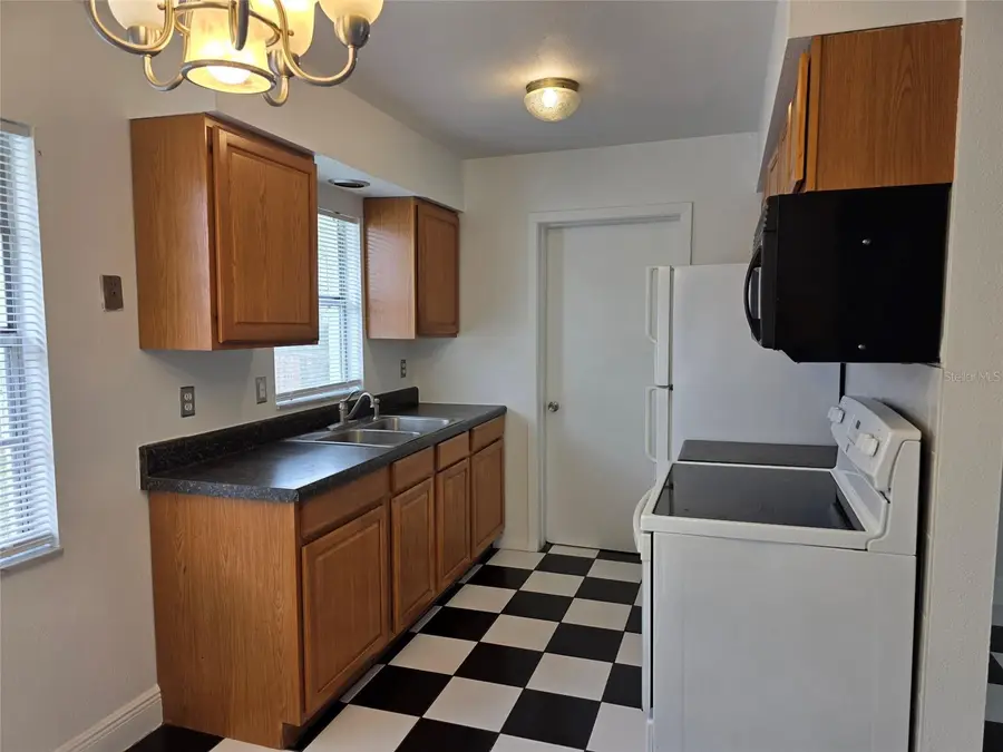 916 La Salle Avenue, Orlando, FL 32803 - #3