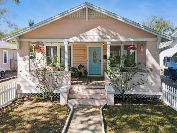 812 E Paris Street, TAMPA, FL 33604