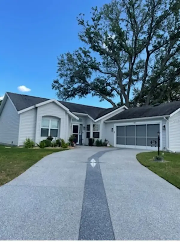 313 Gonzales Place, LADY LAKE, FL 32159