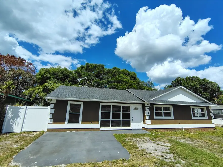 902 N Thacker Avenue, Kissimmee, FL 34741 - #2