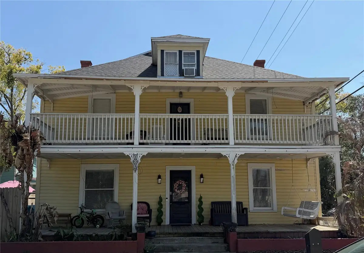 209 E 5th Street, Sanford, FL 32771 - #1