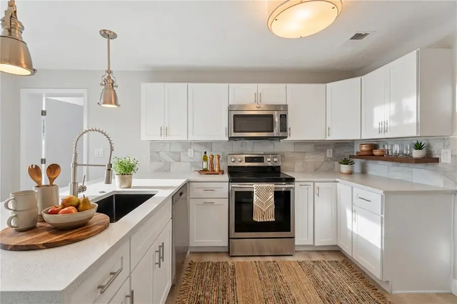 2105 9th Street Ne, Winter Haven, FL 33881 - #3