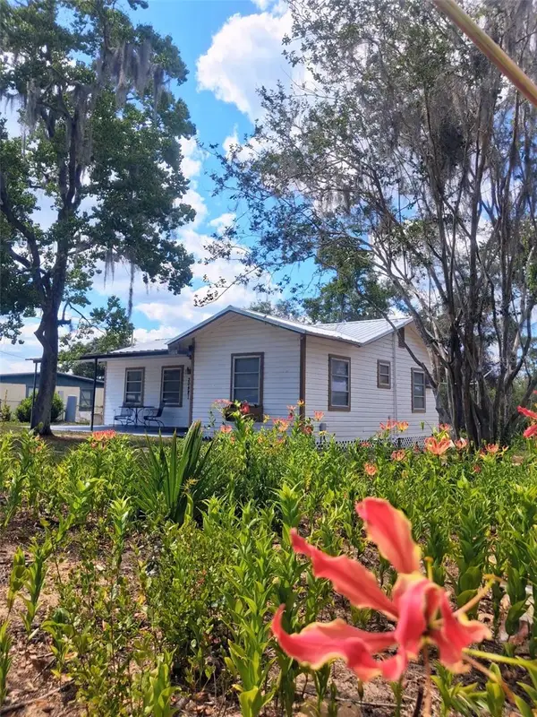 20881 SE 142nd Place, UMATILLA, FL 32784