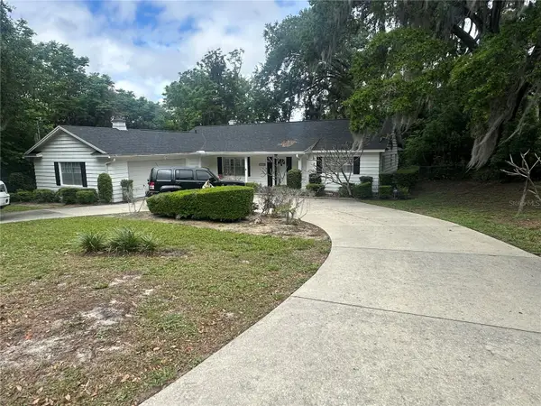 1825 Normandy Drive, MOUNT DORA, FL 32757