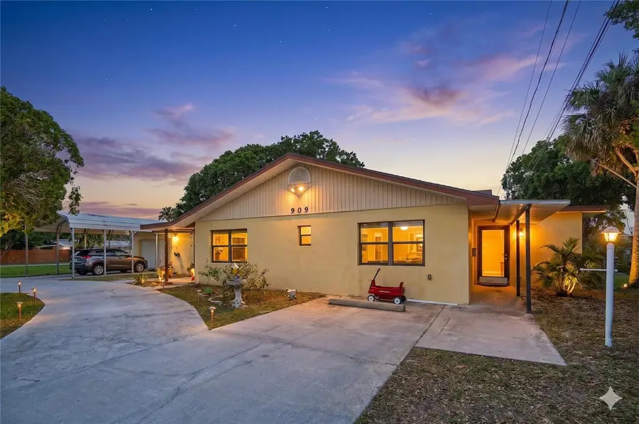909 Kanawha Street, Melbourne, FL 32901 - #2