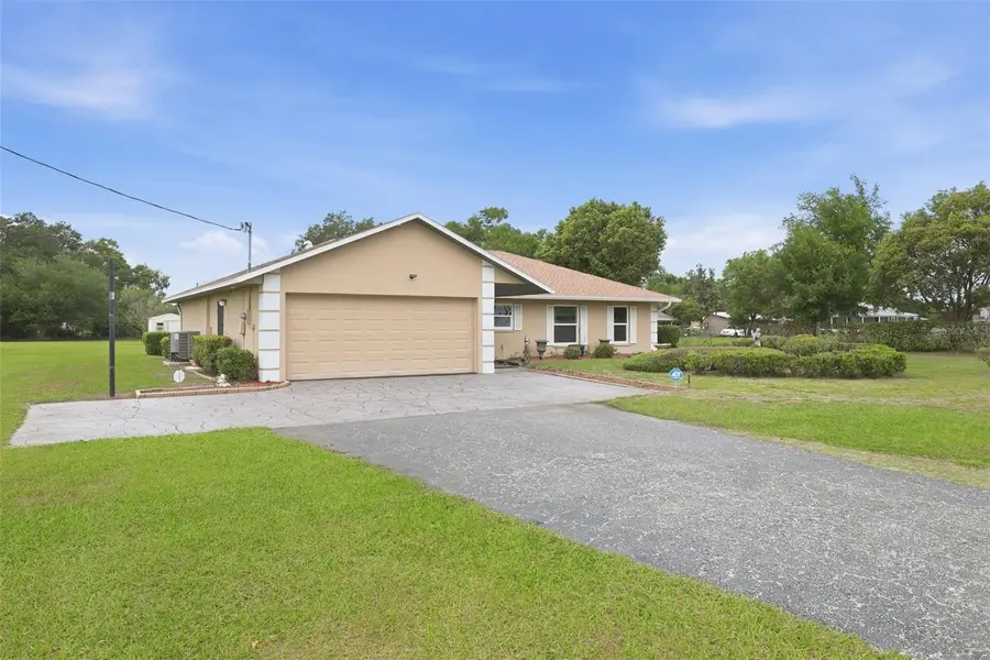 2425 Hawk Griffin Road, Plant City, FL 33565 - #2