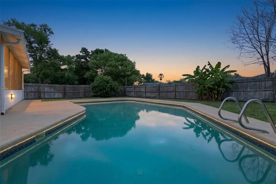 102 N Silver Cluster Court, Longwood, FL 32750 - #2