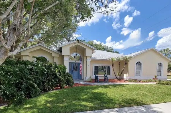 1674 Carillon Park Drive, OVIEDO, FL 32765