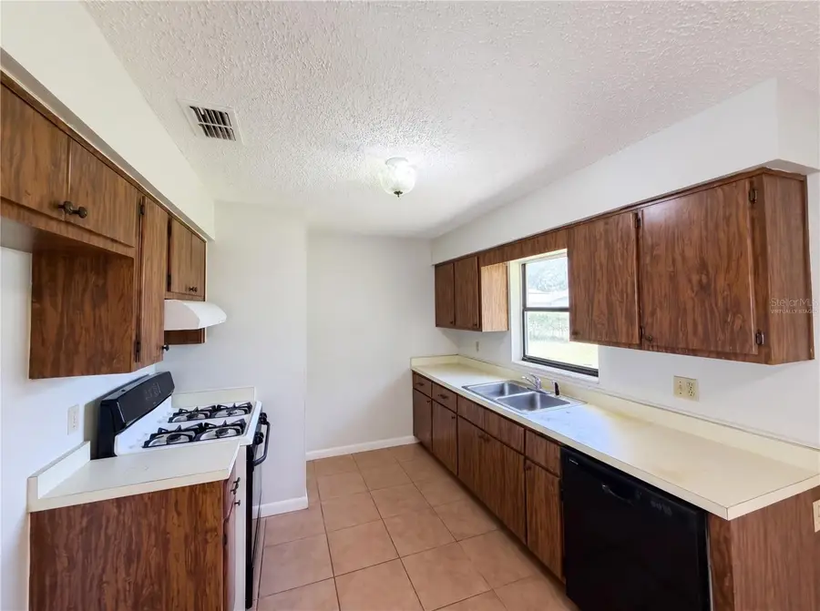 207 NE 3rd Terrace, Williston, FL 32696 - #2