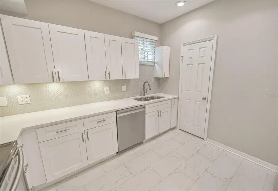 501 Knights Run Avenue #5102, Tampa, FL 33602 - #3