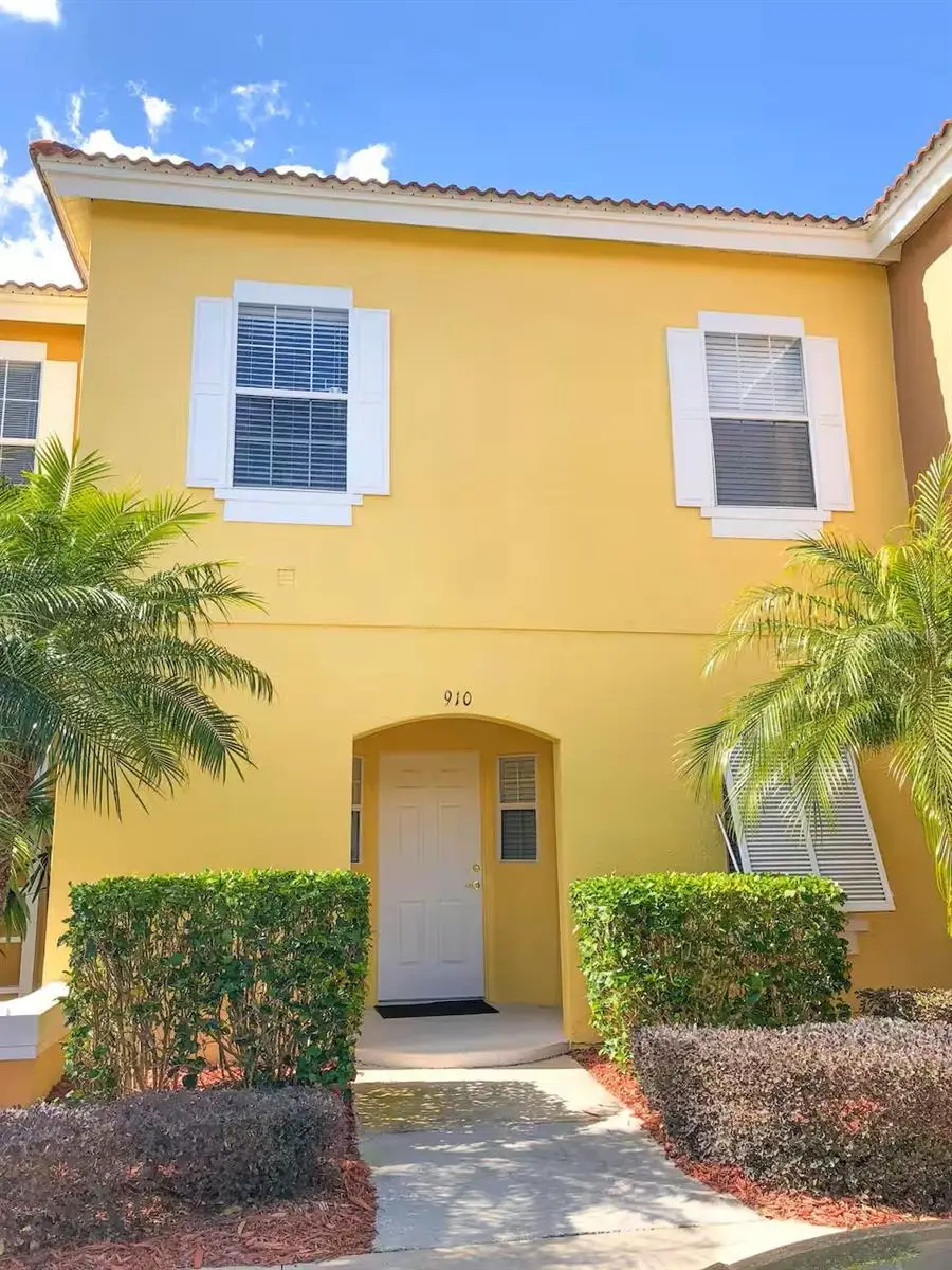 910 Park Terrace Circle, Kissimmee, FL 34746 - #1