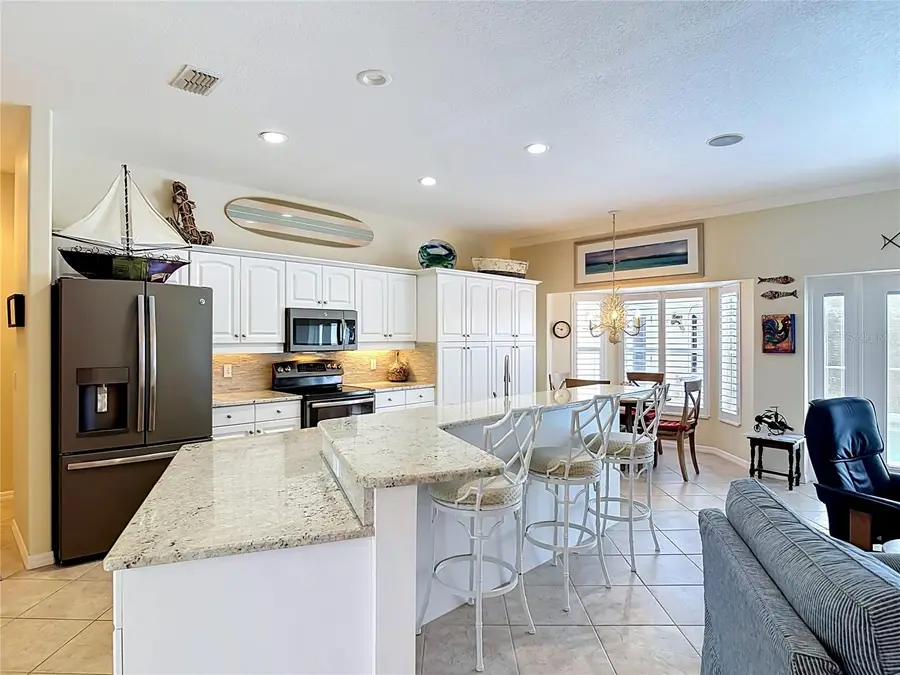 21 Richmond Dr, New Smyrna Beach, FL 32169 - #2