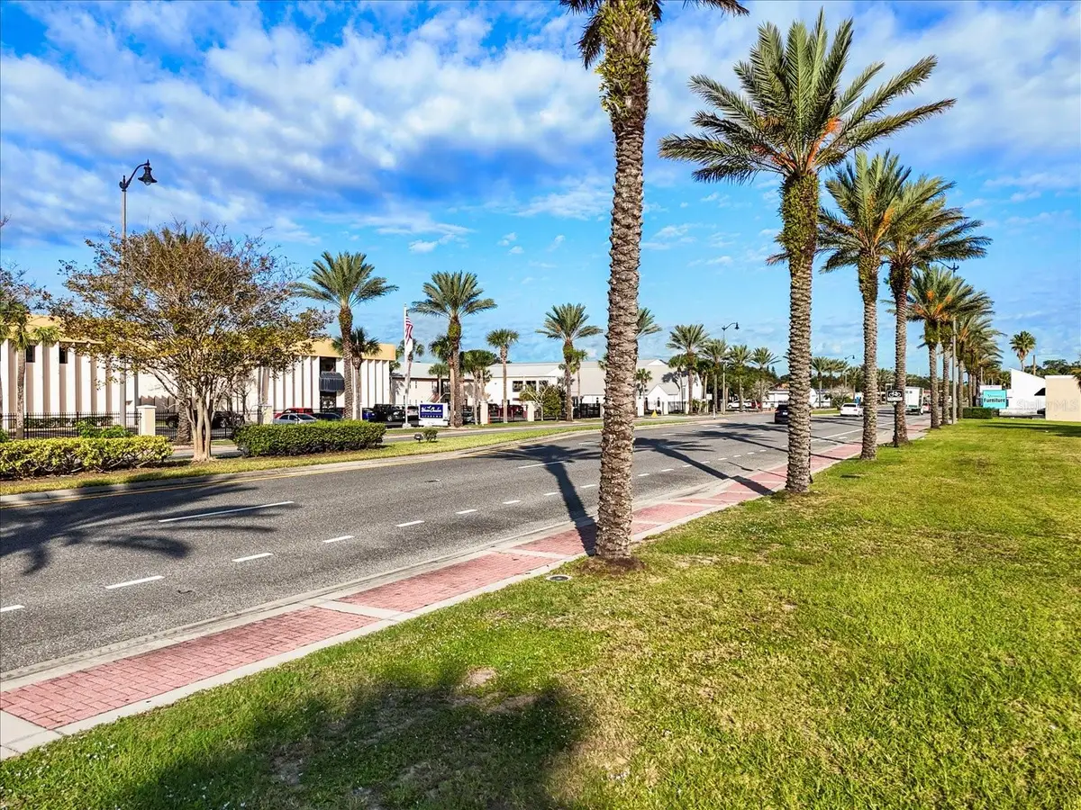 1771 S Ridge Wood Avenue, South Daytona, FL 32119 - #1