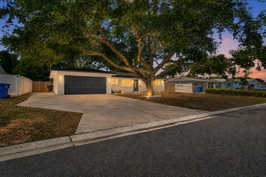 6801 17th Street S, Saint Petersburg, FL 33712 - #2