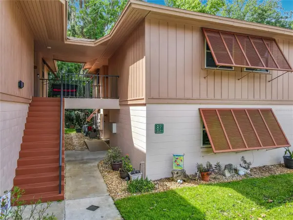 150 Wax Myrtle Woods Court #8C, DELTONA, FL 32725