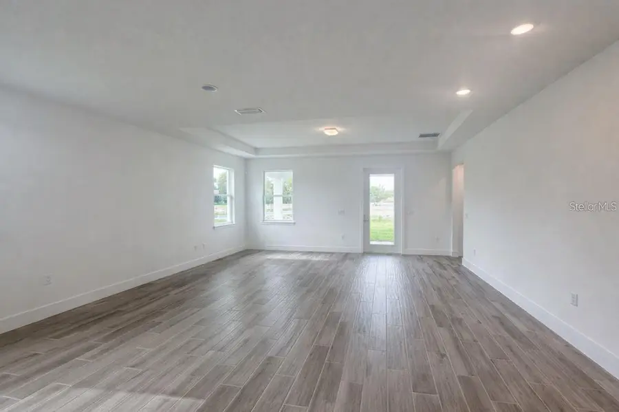 101 Elena Lavin Circle #09, Orlando, FL 32807 - #3