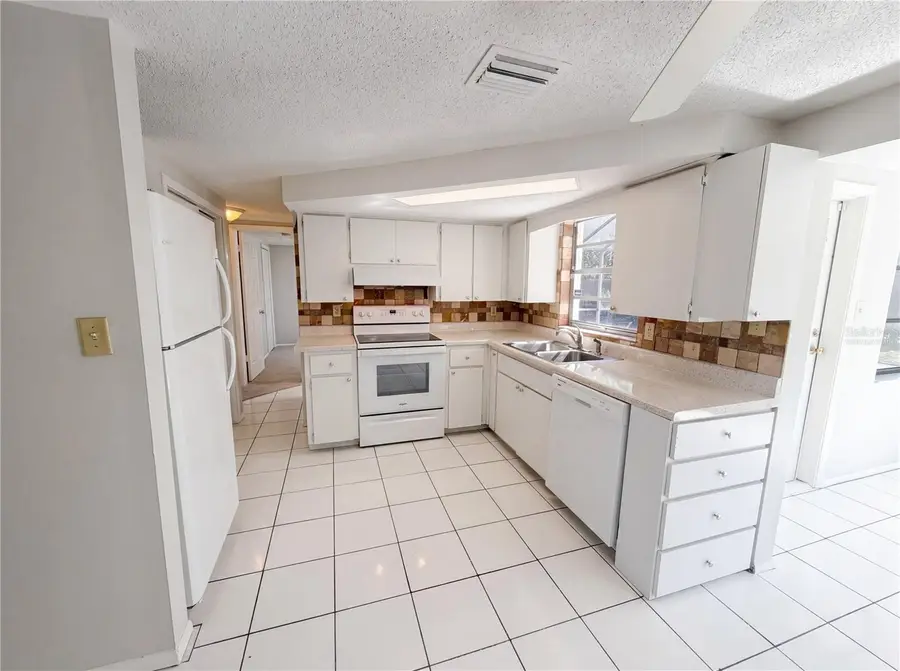 9236 Mark Twain Lane, Port Richey, FL 34668 - #2