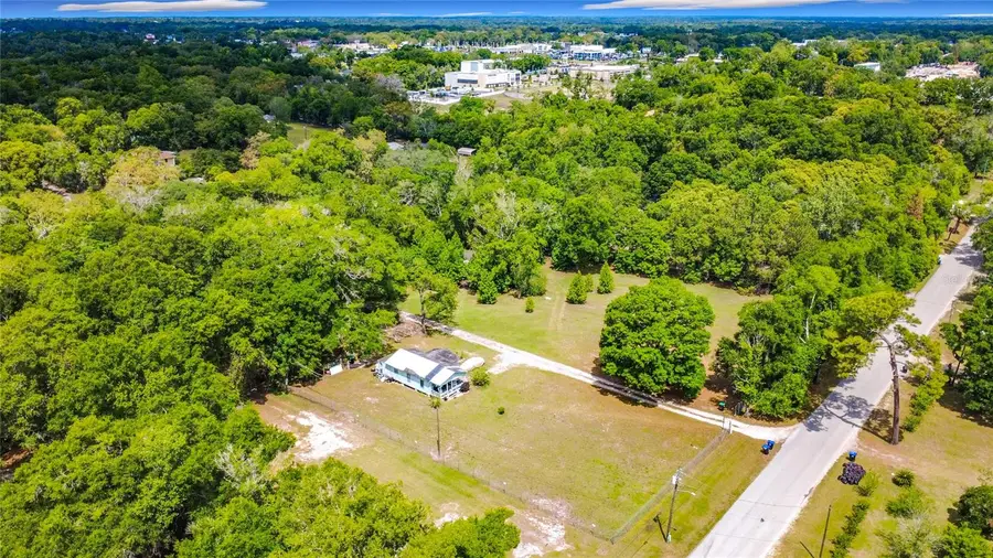 806 S Lake Pleasant Road, Apopka, FL 32703 - #3