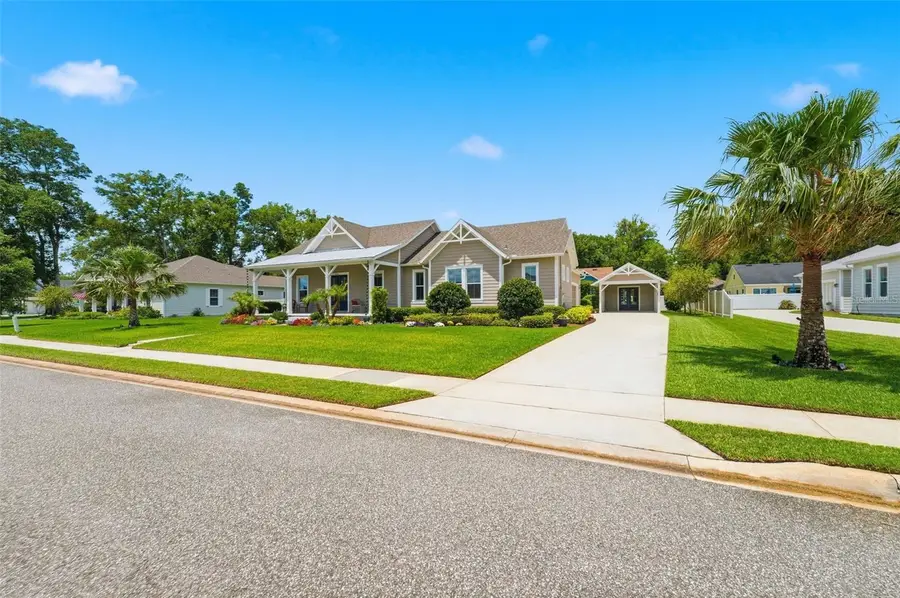 326 W Delaware Avenue, Lake Helen, FL 32744 - #2