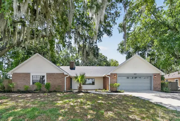 637 W Lakeshore Drive, CLERMONT, FL 34711