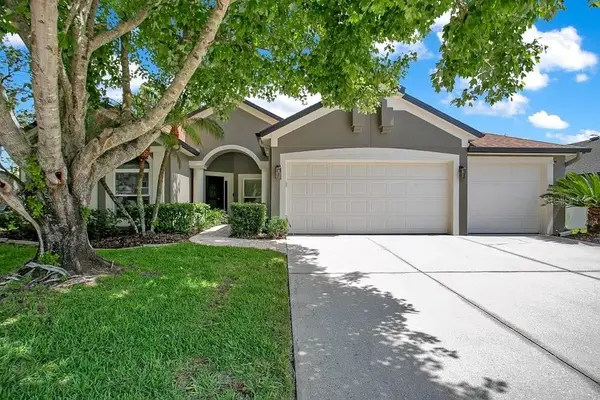2405 Blossomwood Drive, OVIEDO, FL 32765