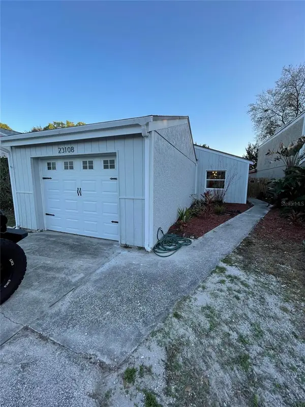23108 Dover Drive, LAND O LAKES, FL 34639