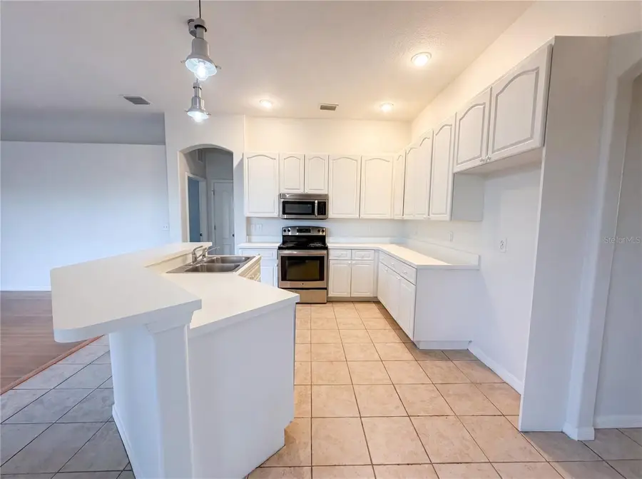 203 Taylor Bay Lane, Brandon, FL 33510 - #2