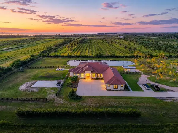 2240 Canal Street, OVIEDO, FL 32765