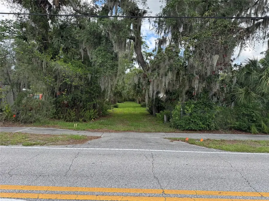 308 S Blue Lake Avenue, Deland, FL 32724 - #2