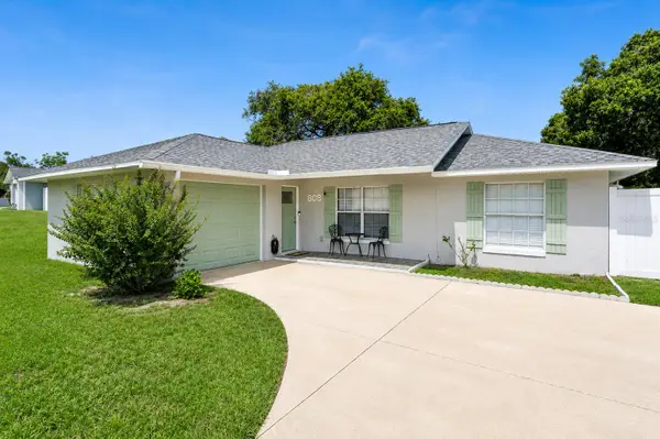 808 Orange Brook Drive, MINNEOLA, FL 34715