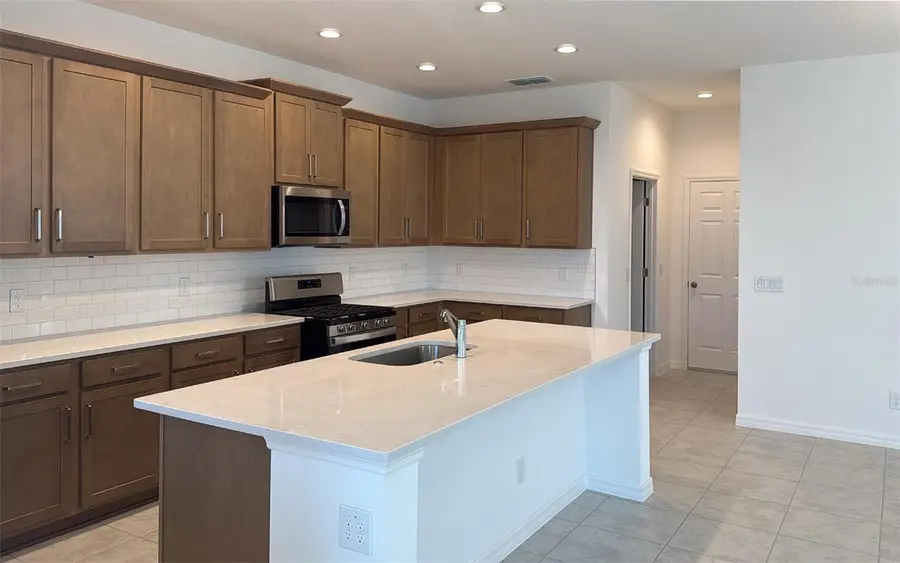 6863 Spanish Imperial Street, Howey In The Hills, FL 34737 - #3