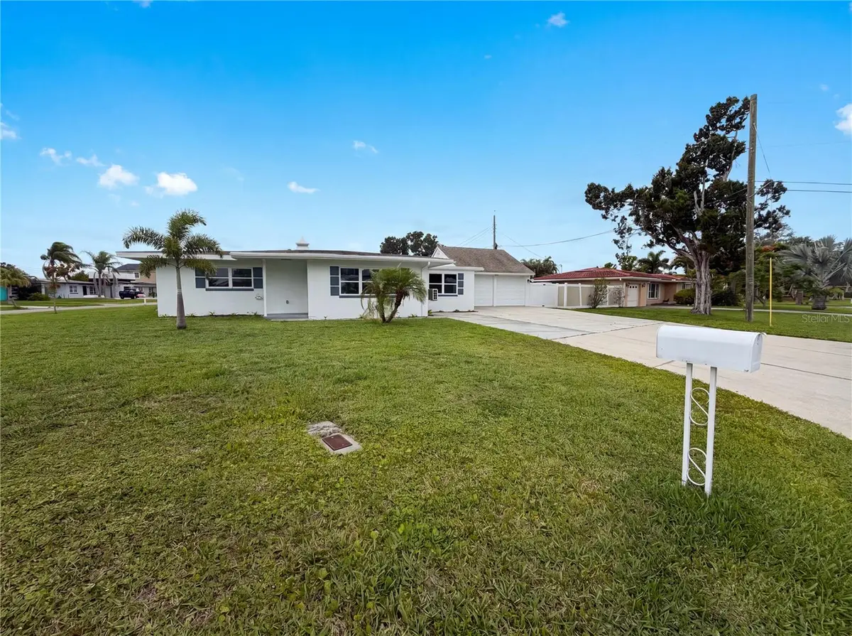 567 Baywood Drive N, Dunedin, FL 34698 - #1