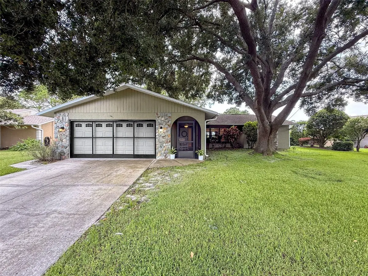 3711 Erin Brook Dr, New Port Richey, FL 34655 - #1