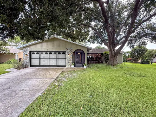 3711 Erin Brook Dr, NEW PORT RICHEY, FL 34655