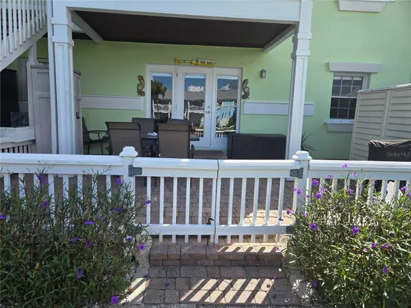 5231 Beach Drive Se #A, ST PETERSBURG, FL 33705