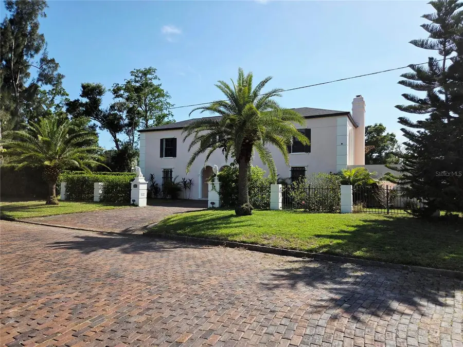 411 72nd Street S, Saint Petersburg, FL 33707 - #3