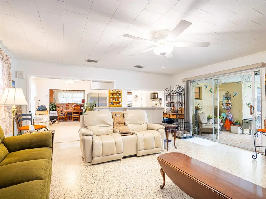 200 S Main Avenue, Minneola, FL 34715 - #3