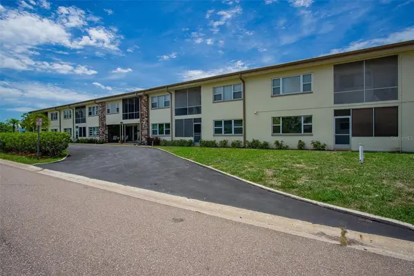 416 73rd Avenue N #207, ST PETERSBURG, FL 33702