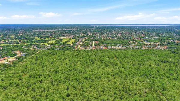 Amelia (paper) Avenue, DELTONA, FL 32725