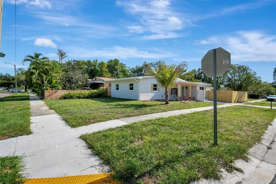 2600 40th Avenue N, Saint Petersburg, FL 33714 - #3